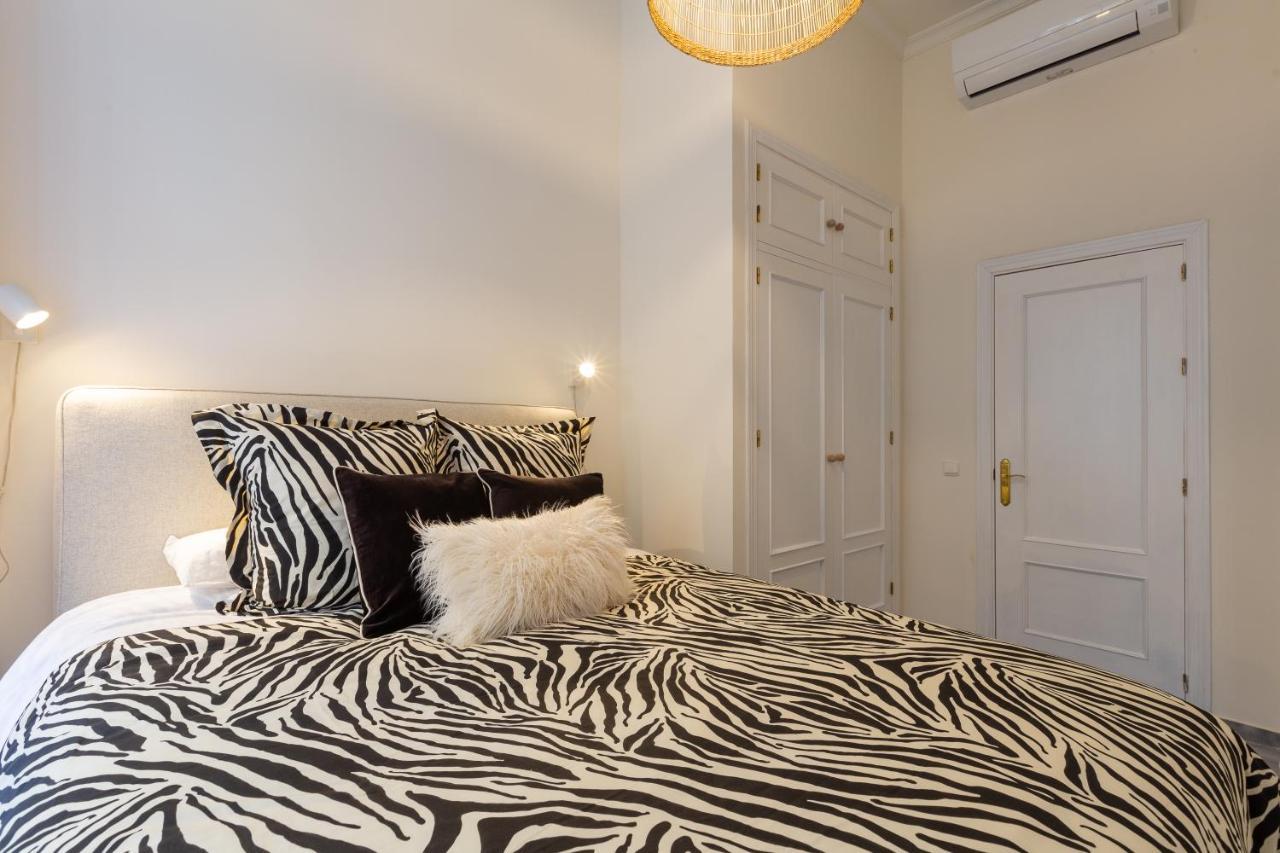 Puerta De Larios: Three-bedroom With Balconies And Patio Malaga